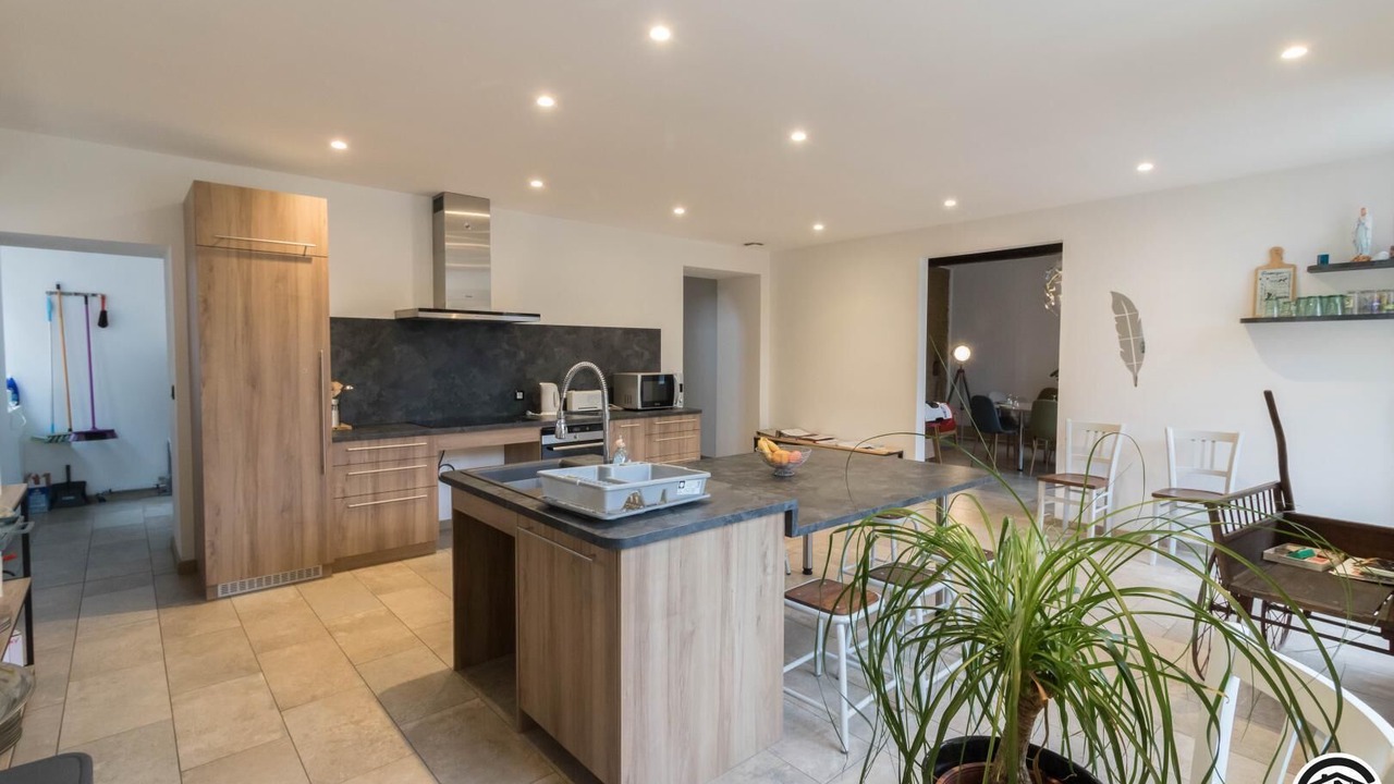 Photo of Kitchen in Saint-Sulpice-sur-Leze
