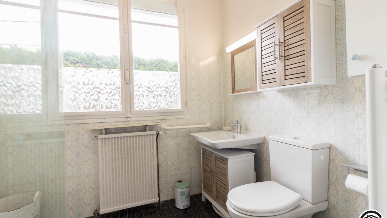 Photo of Bathroom in Merville