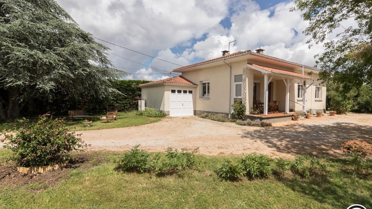 Photo of Outdoor in Merville