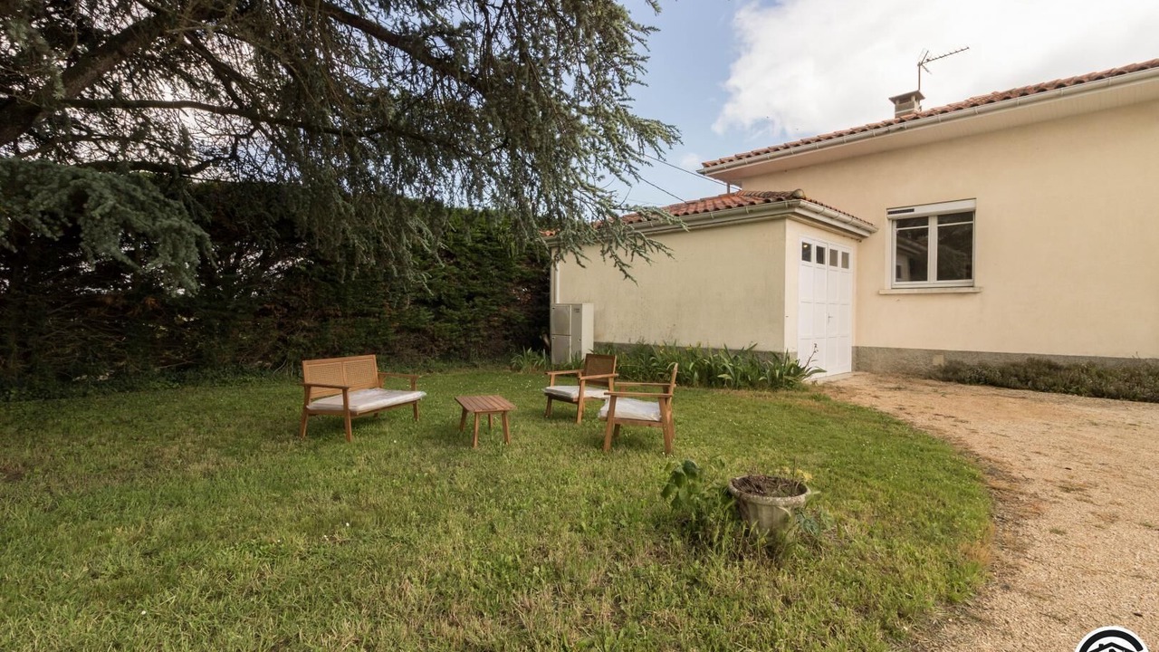 Photo of Outdoor in Merville