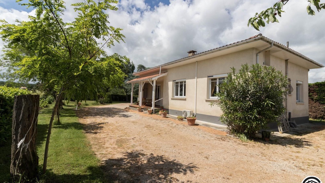 Photo of Outdoor in Merville