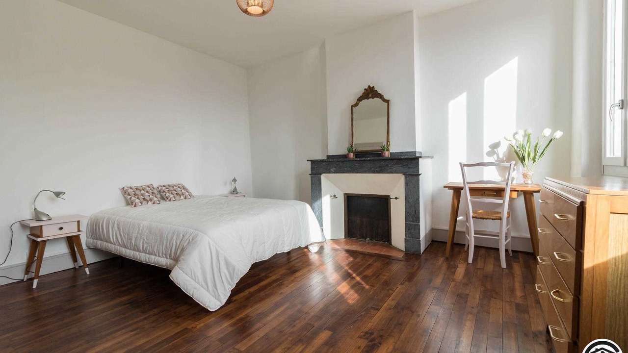 Photo of Bedroom in Calmont