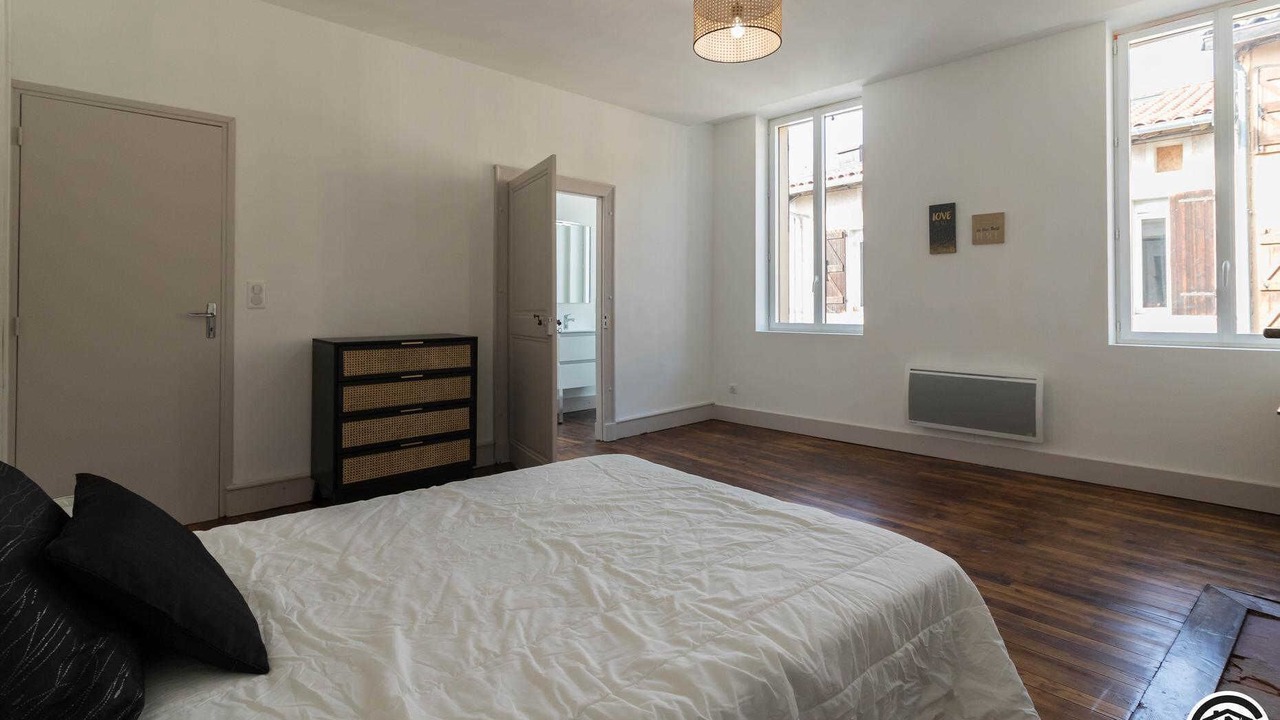 Photo of Bedroom in Calmont