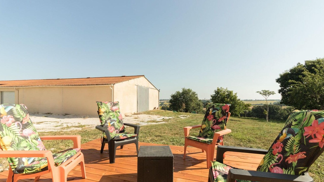 Photo of Patio Balcony in Caraman