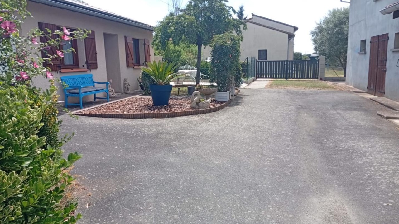 Photo of Outdoor in Miremont