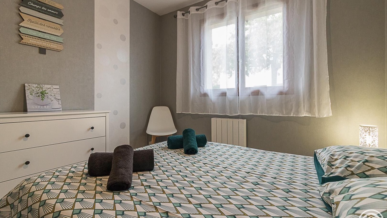 Photo of Bedroom in Miremont