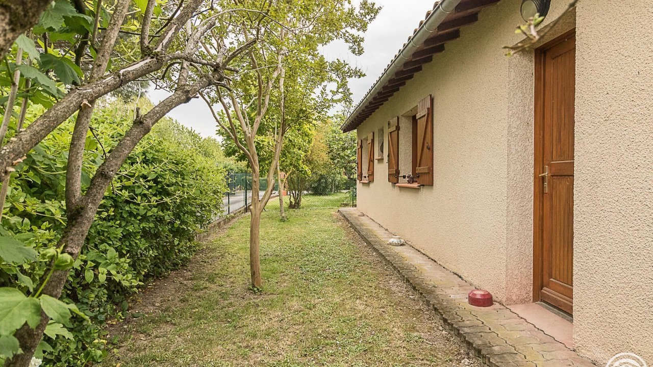 Photo of Outdoor in Miremont