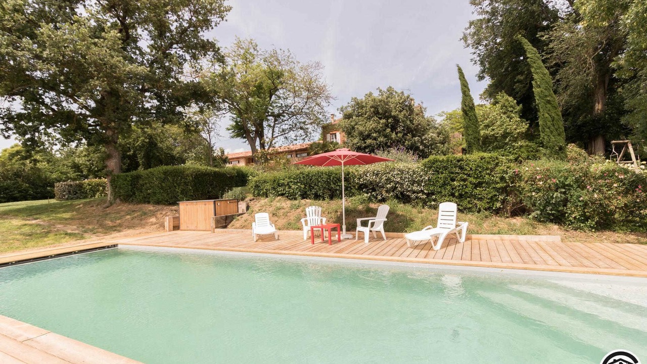 Photo of Outdoor in Aurin