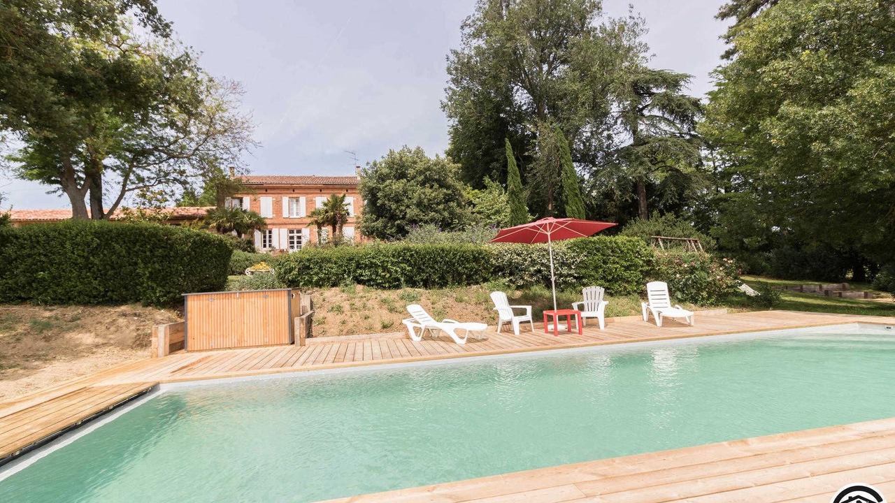 Photo of Outdoor in Aurin