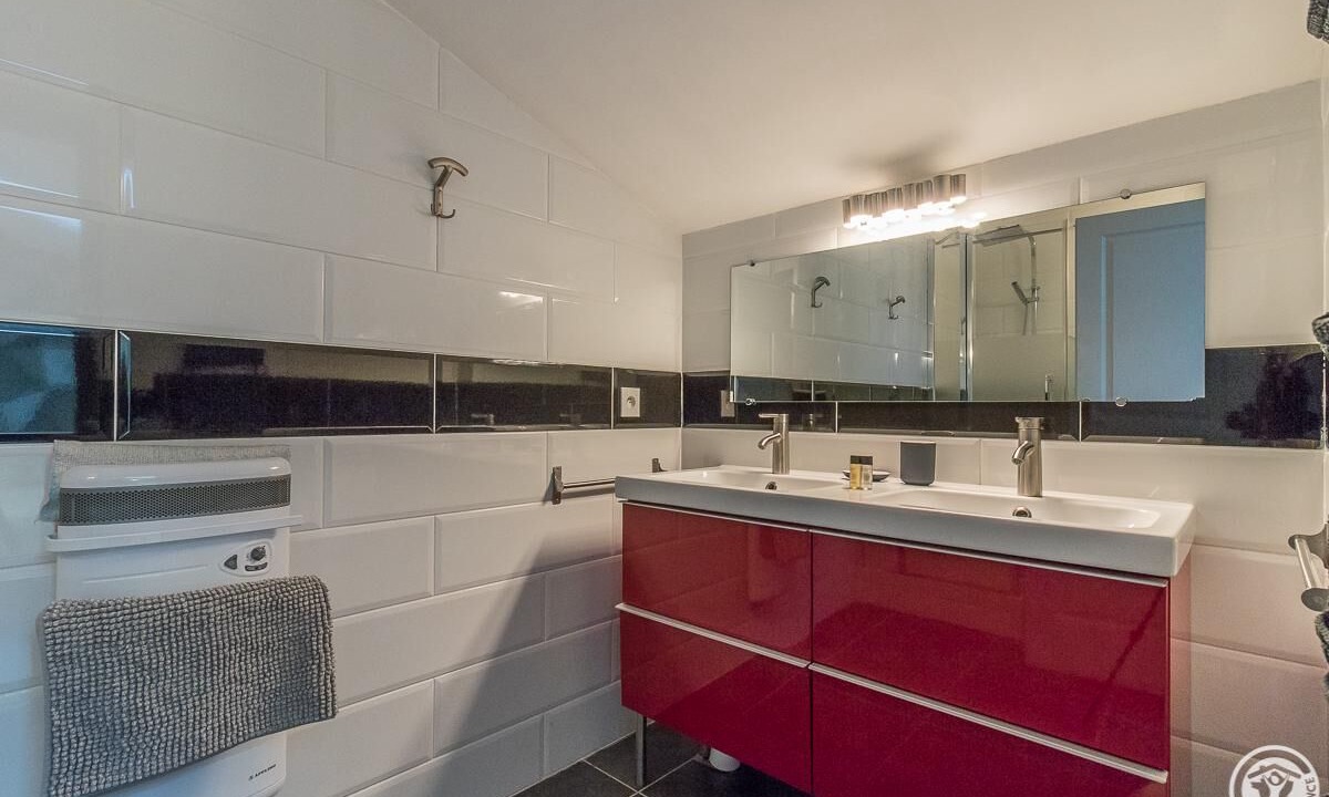 Photo of Bathroom in Merville