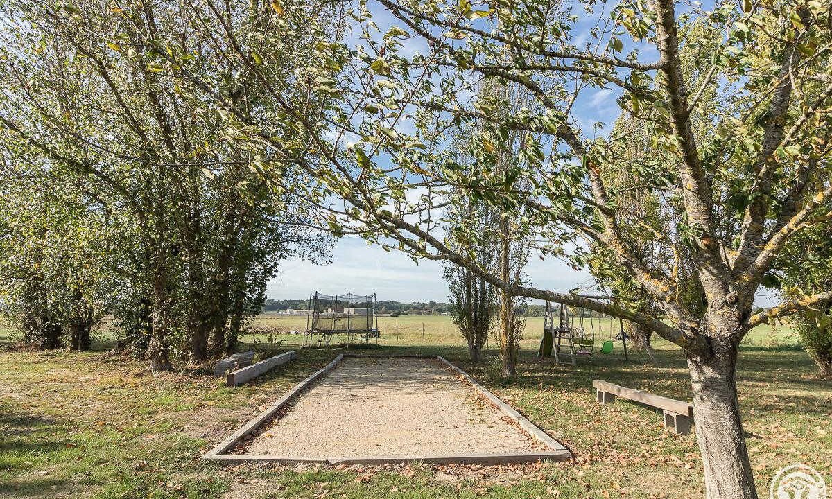 Photo of Outdoor in Merville