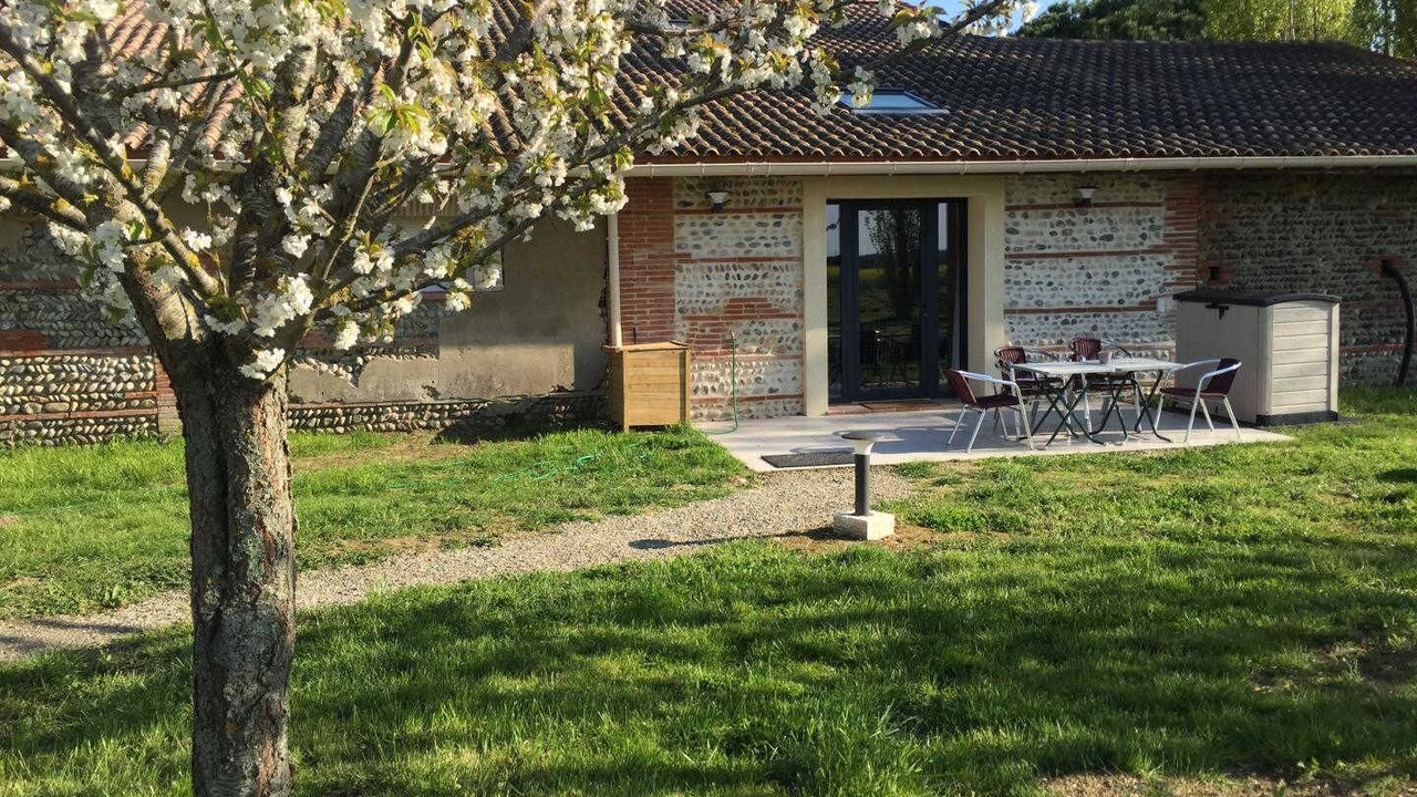 Photo of Outdoor in Merville