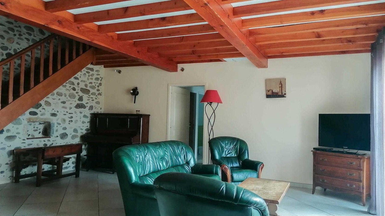 Photo of Livingroom in Villeneuve-Lecussan