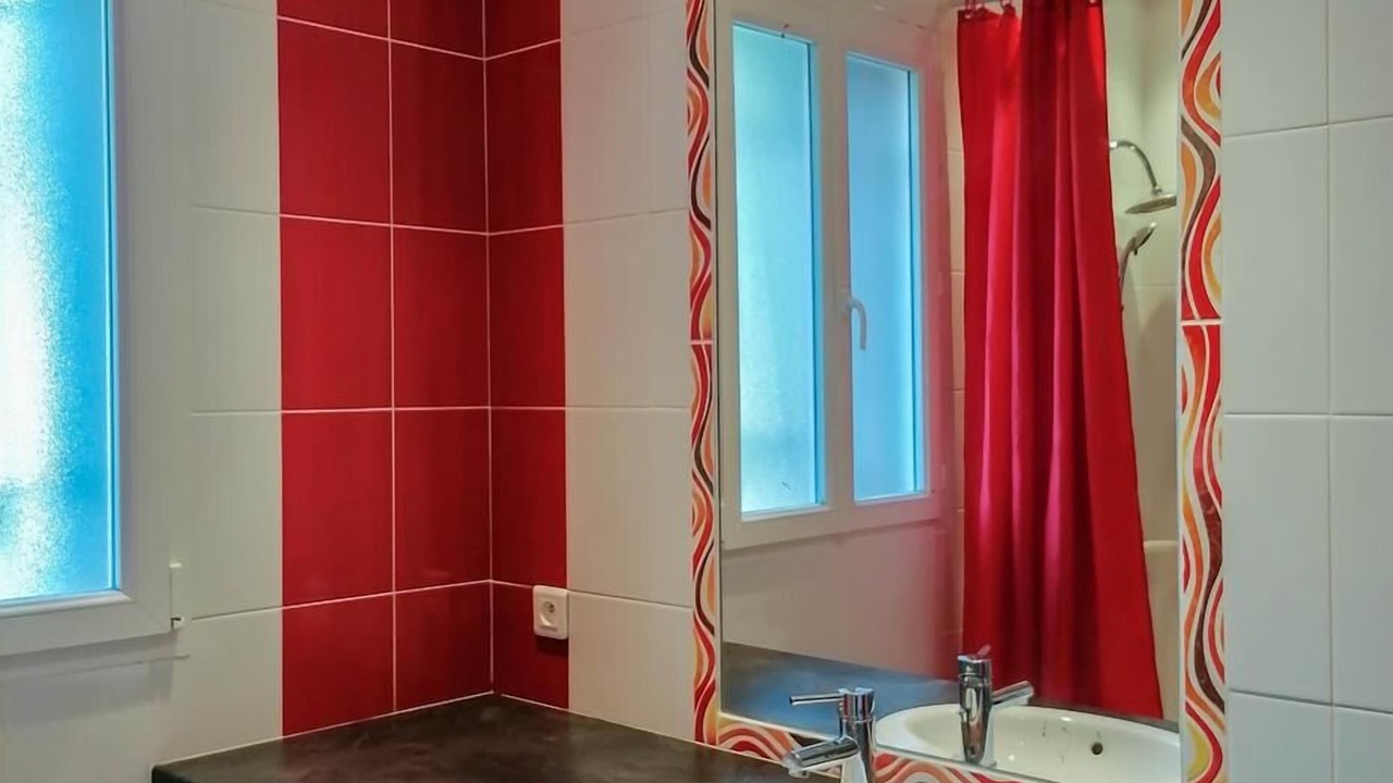 Photo of Bathroom in Villeneuve-Lecussan