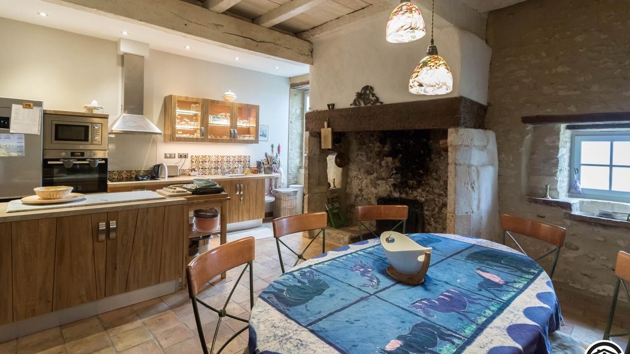 Photo of Others in Alan