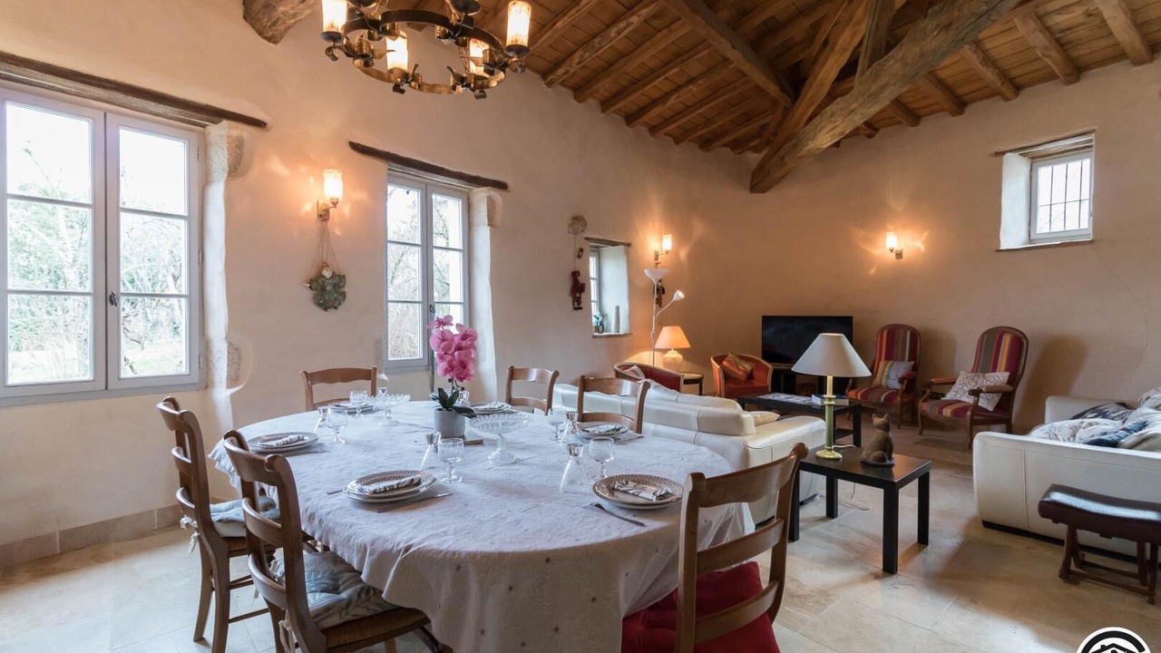 Photo of Others in Alan