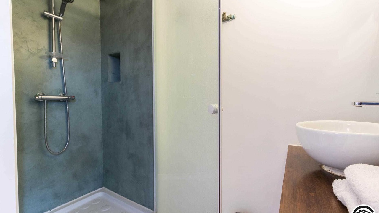 Photo of Bathroom in Canens