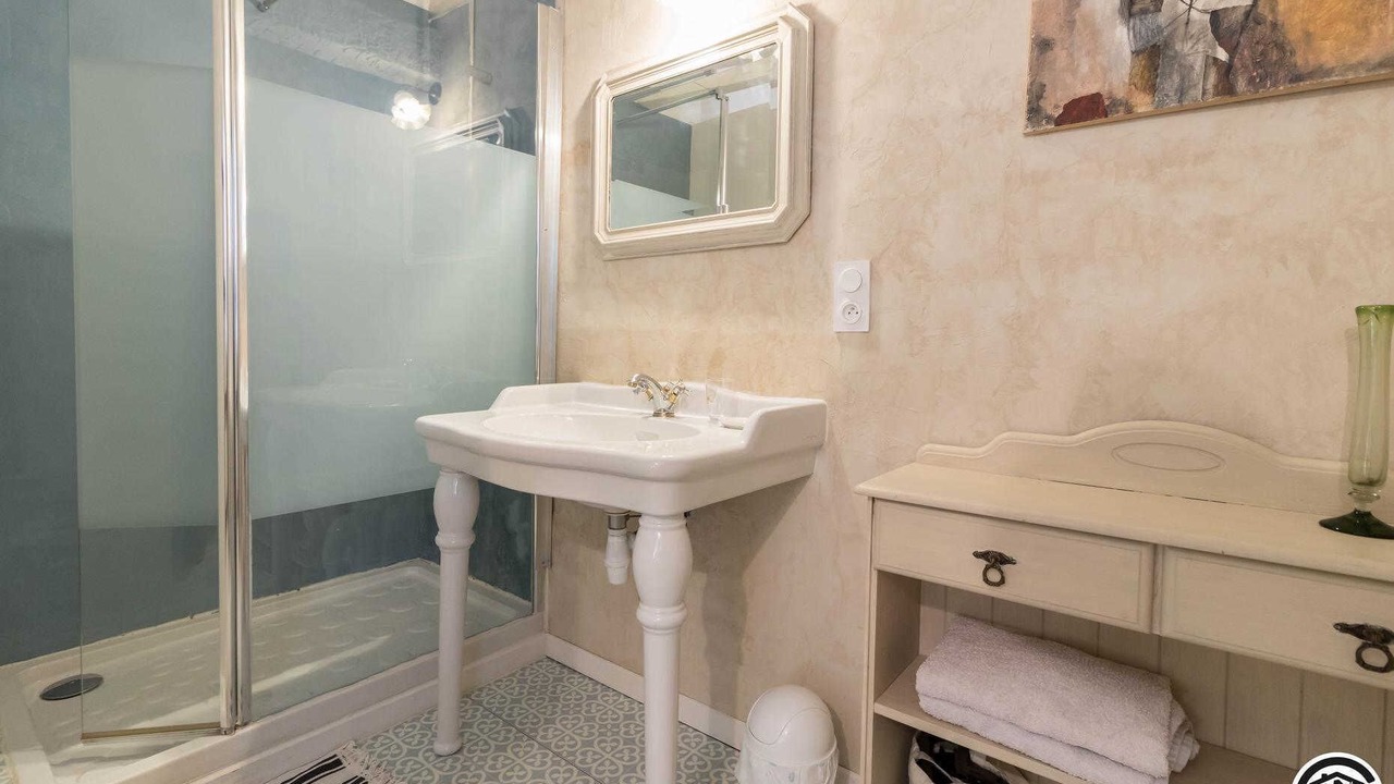 Photo of Bathroom in Canens