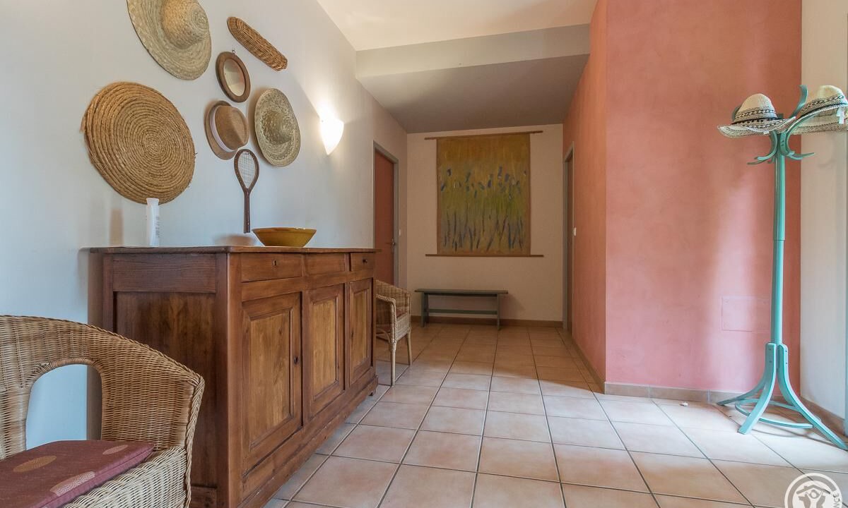 Photo of Others in Estadens