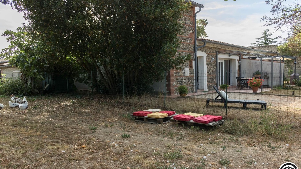 Photo of Patio Balcony in Saint-Jory