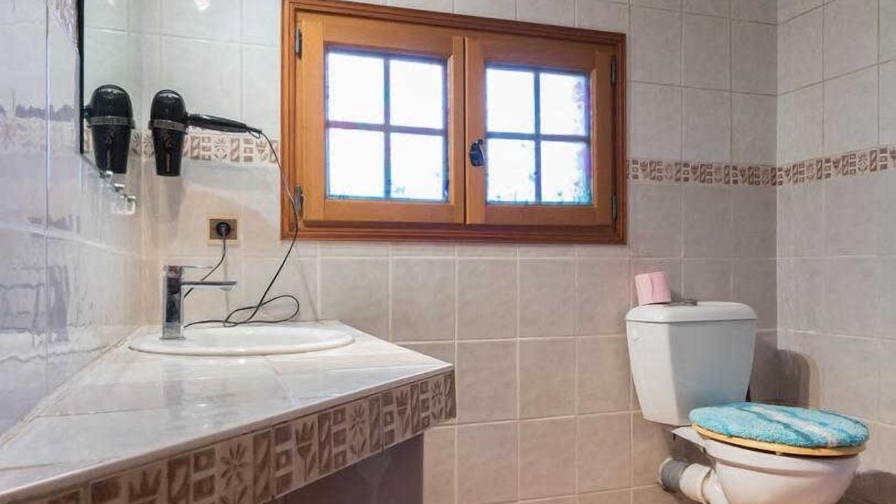 Photo of Bathroom in Roques