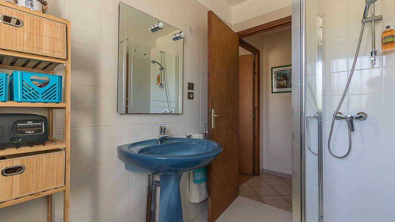 Photo of Bathroom in Pins-Justaret