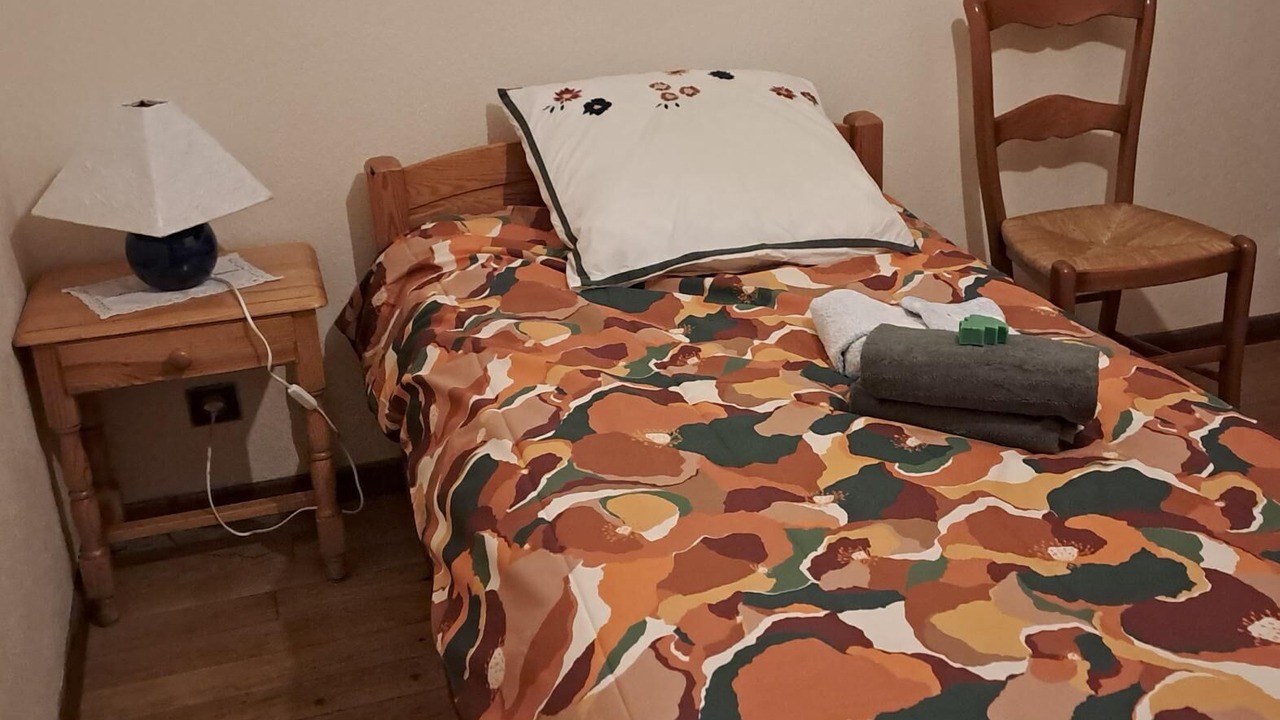 Photo of Bedroom in Pins-Justaret