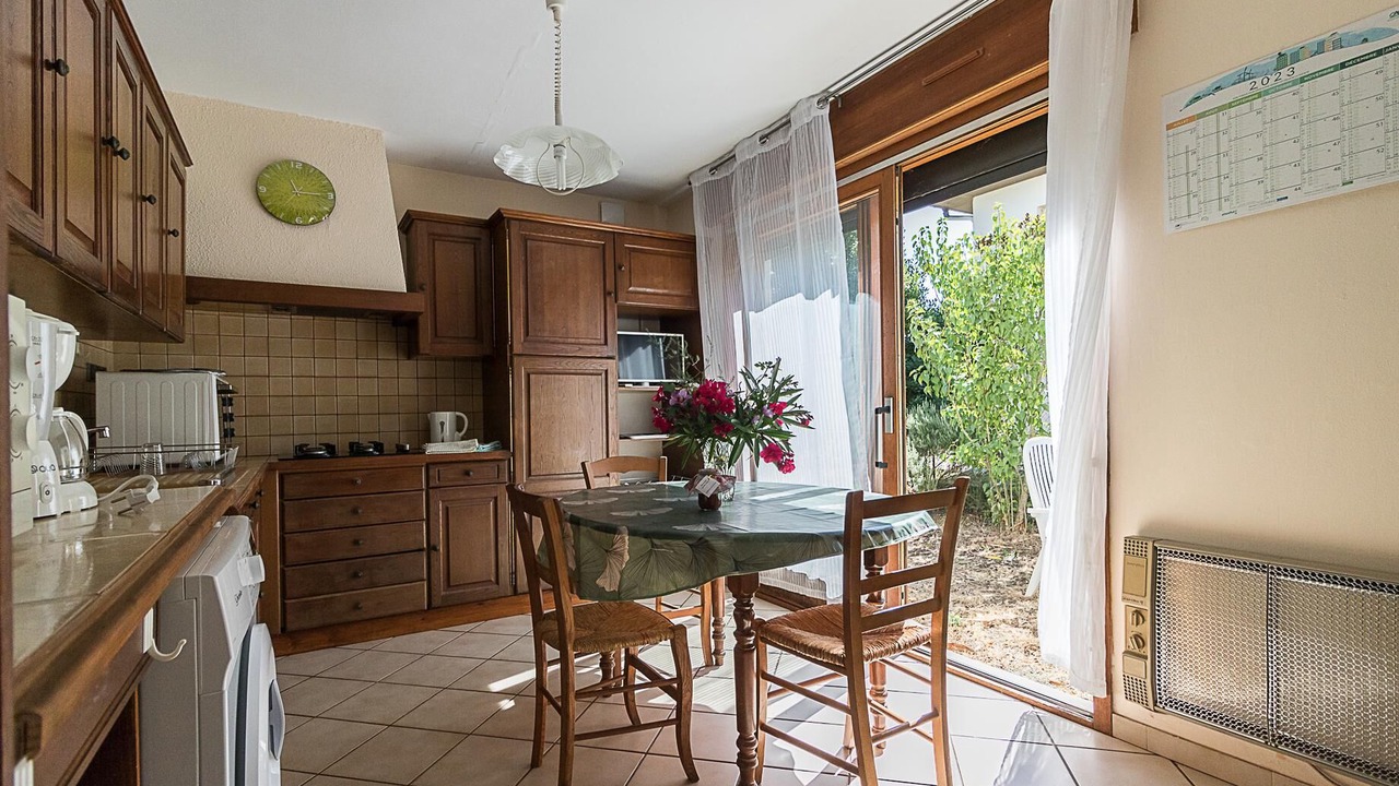 Photo of Kitchen in Pins-Justaret
