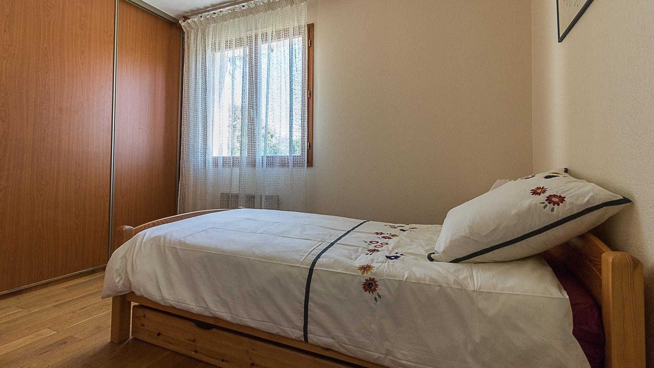 Photo of Bedroom in Pins-Justaret