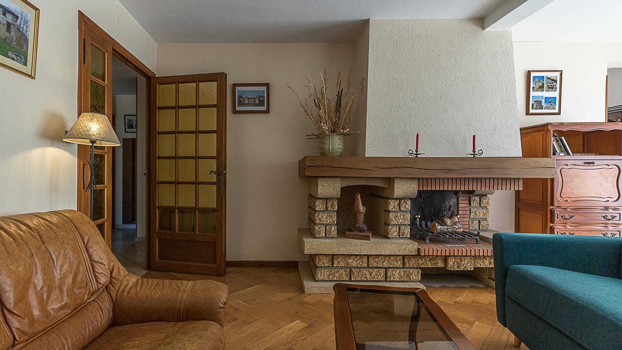 Photo of Livingroom in Pins-Justaret