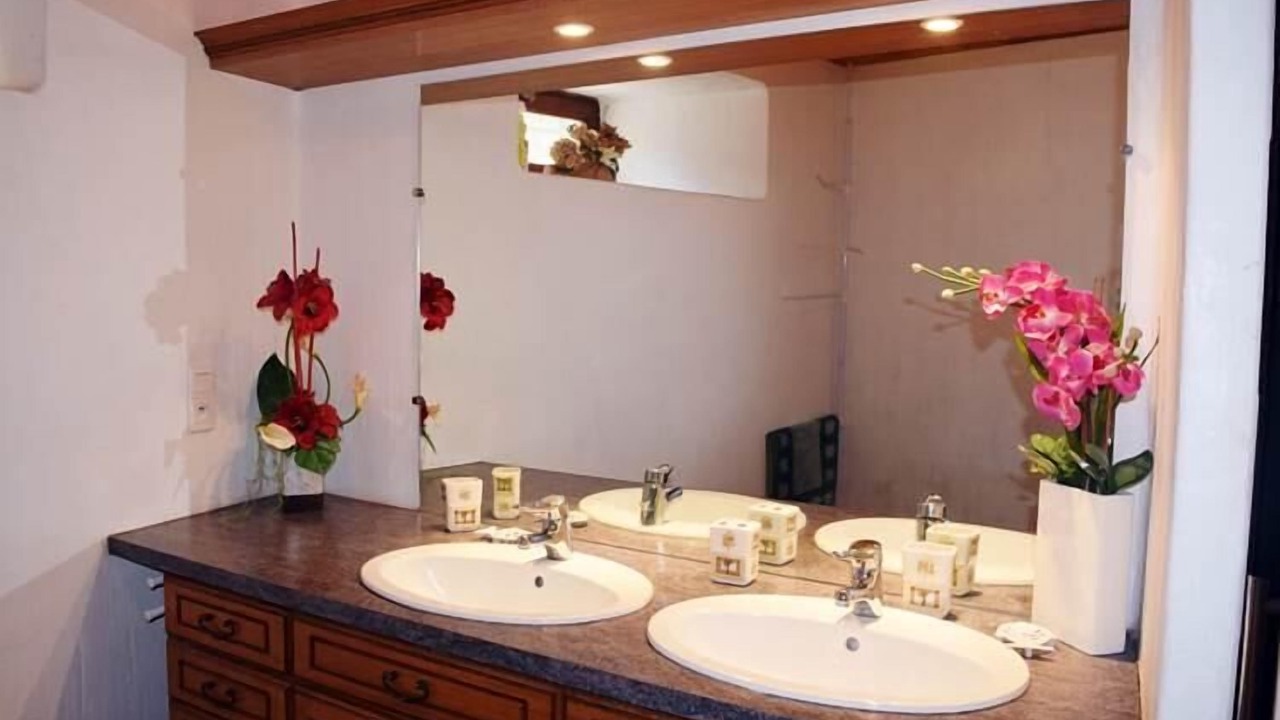 Photo of Bathroom in Cires