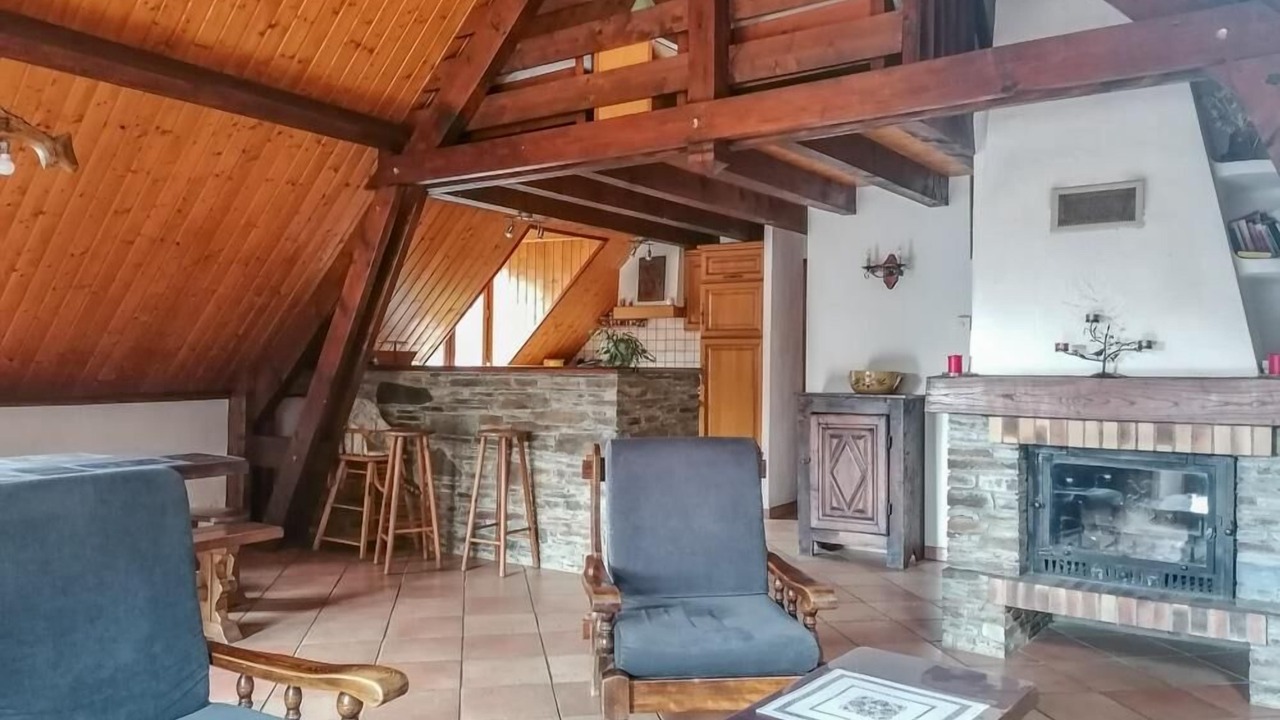 Photo of Others in Cires