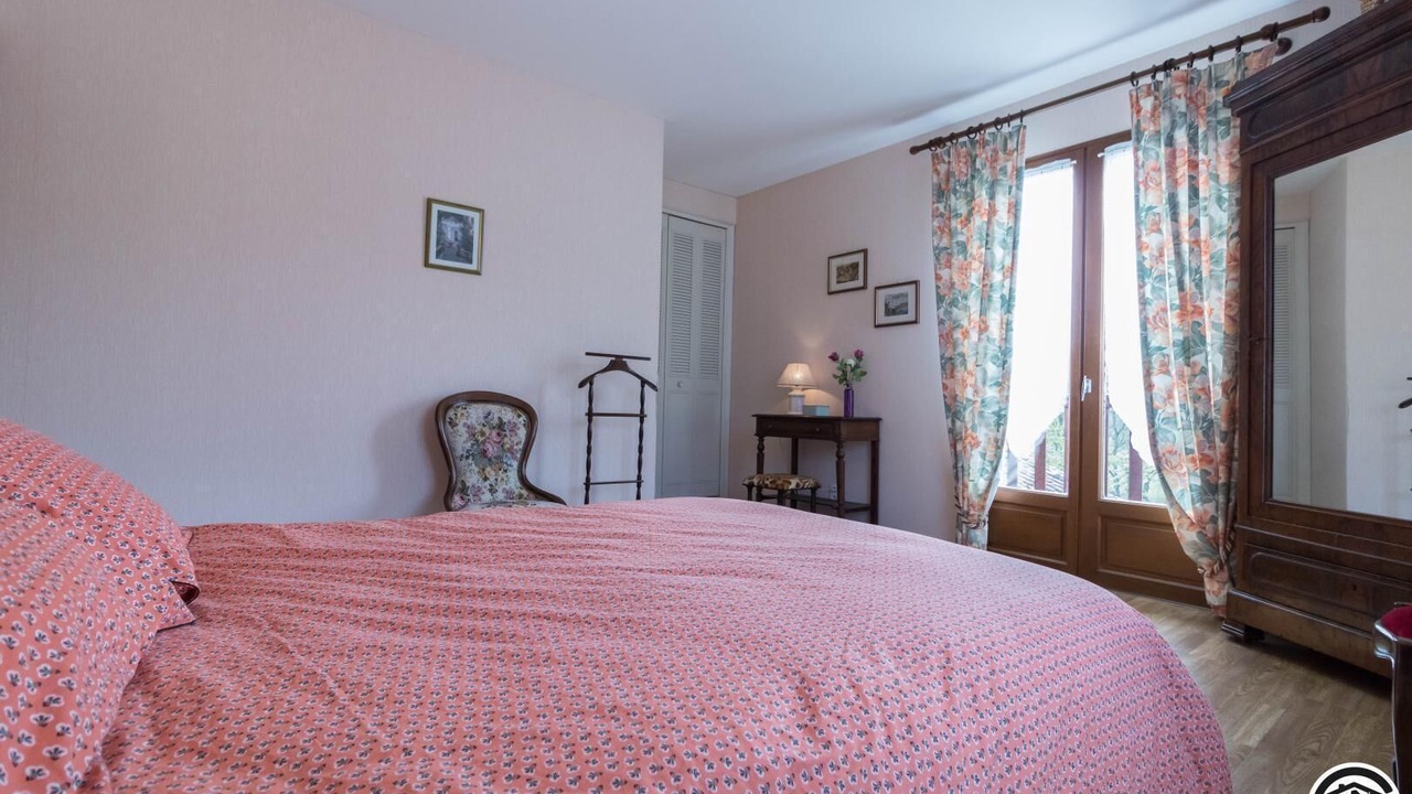 Photo of Bedroom in Chein-Dessus