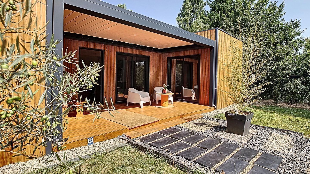 Photo of Patio Balcony in Ayguesvives