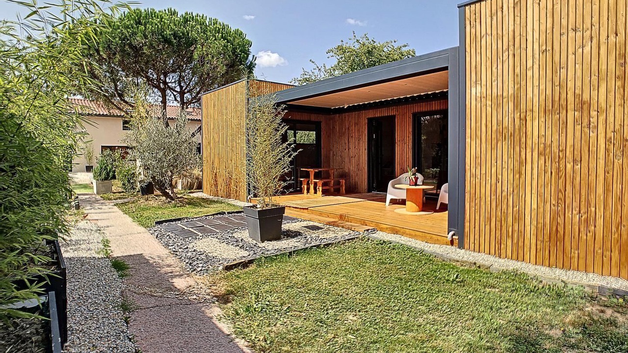 Photo of Patio Balcony in Ayguesvives