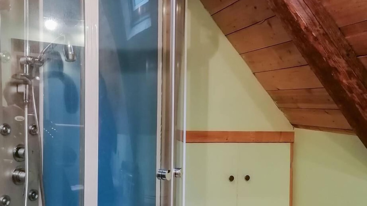 Photo of Bathroom in Saccourvielle