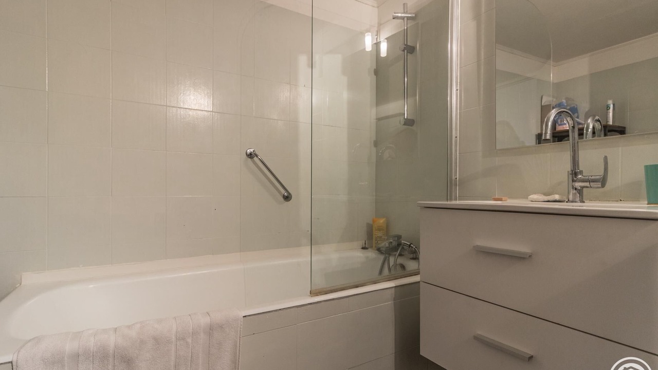 Photo of Bathroom in Carmes