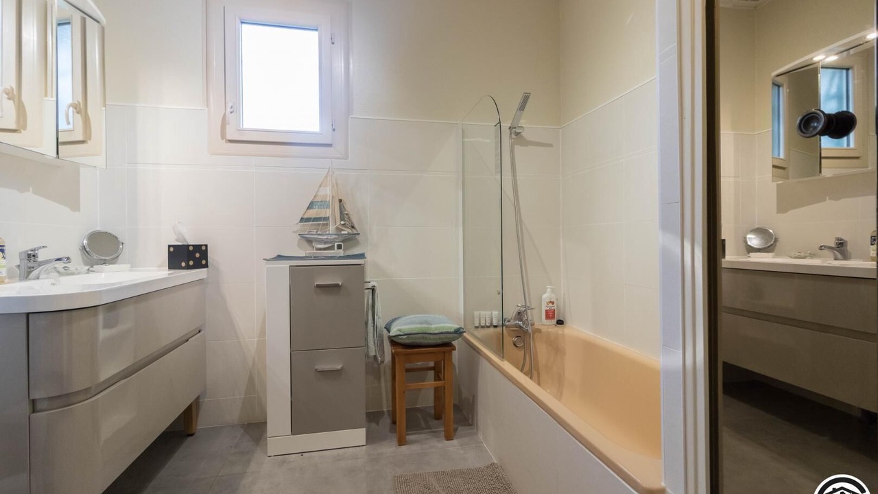 Photo of Bathroom in Nailloux