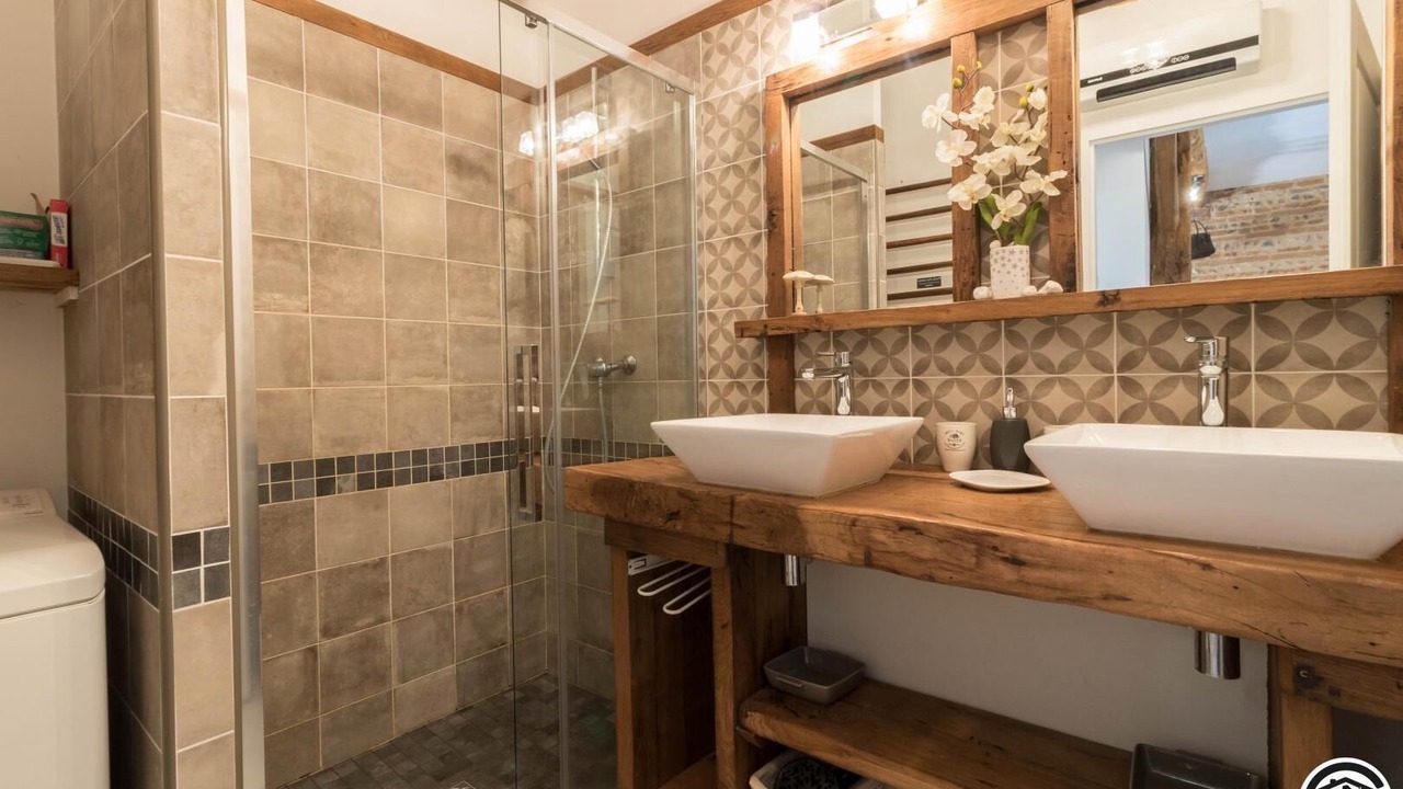 Photo of Bathroom in Levignac