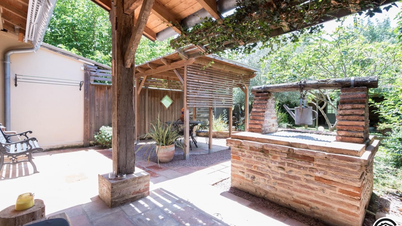 Photo of Patio Balcony in Levignac