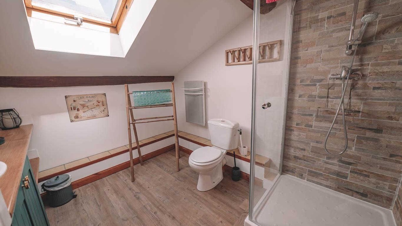 Photo of Bathroom in Thil