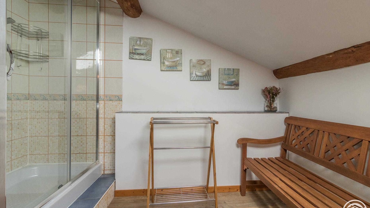 Photo of Others in Thil