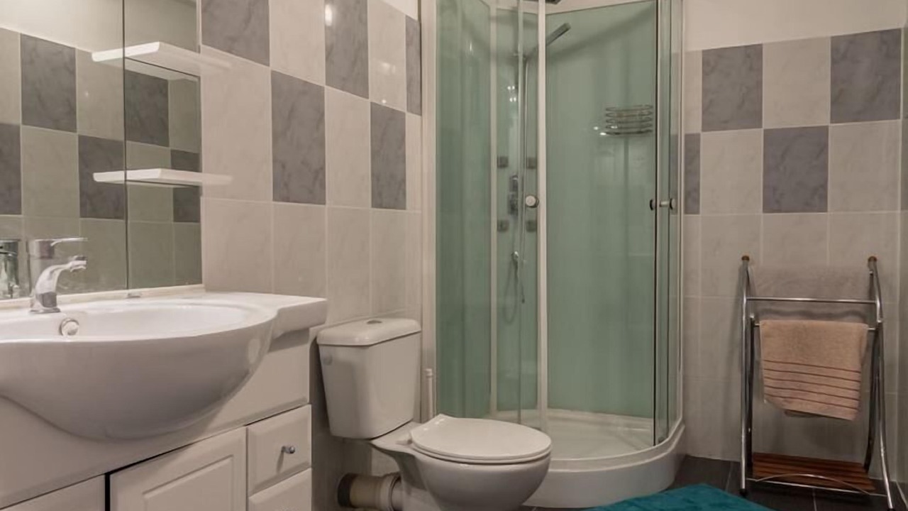 Photo of Bathroom in Saint-Plancard