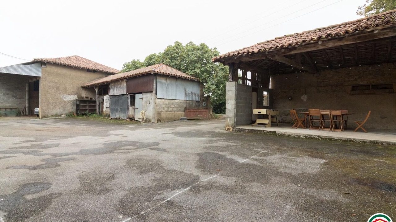 Photo of Outdoor in Saint-Plancard