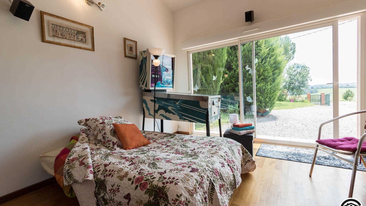 Photo of Bedroom in Calmont