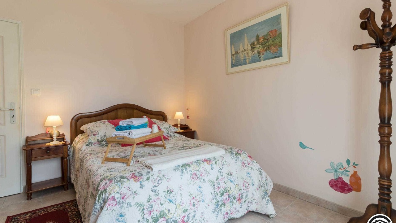 Photo of Bedroom in Calmont