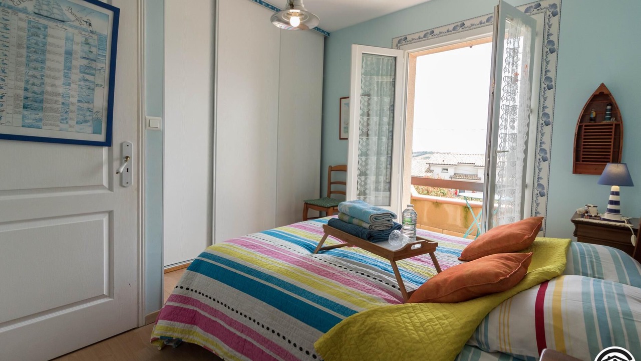 Photo of Bedroom in Calmont