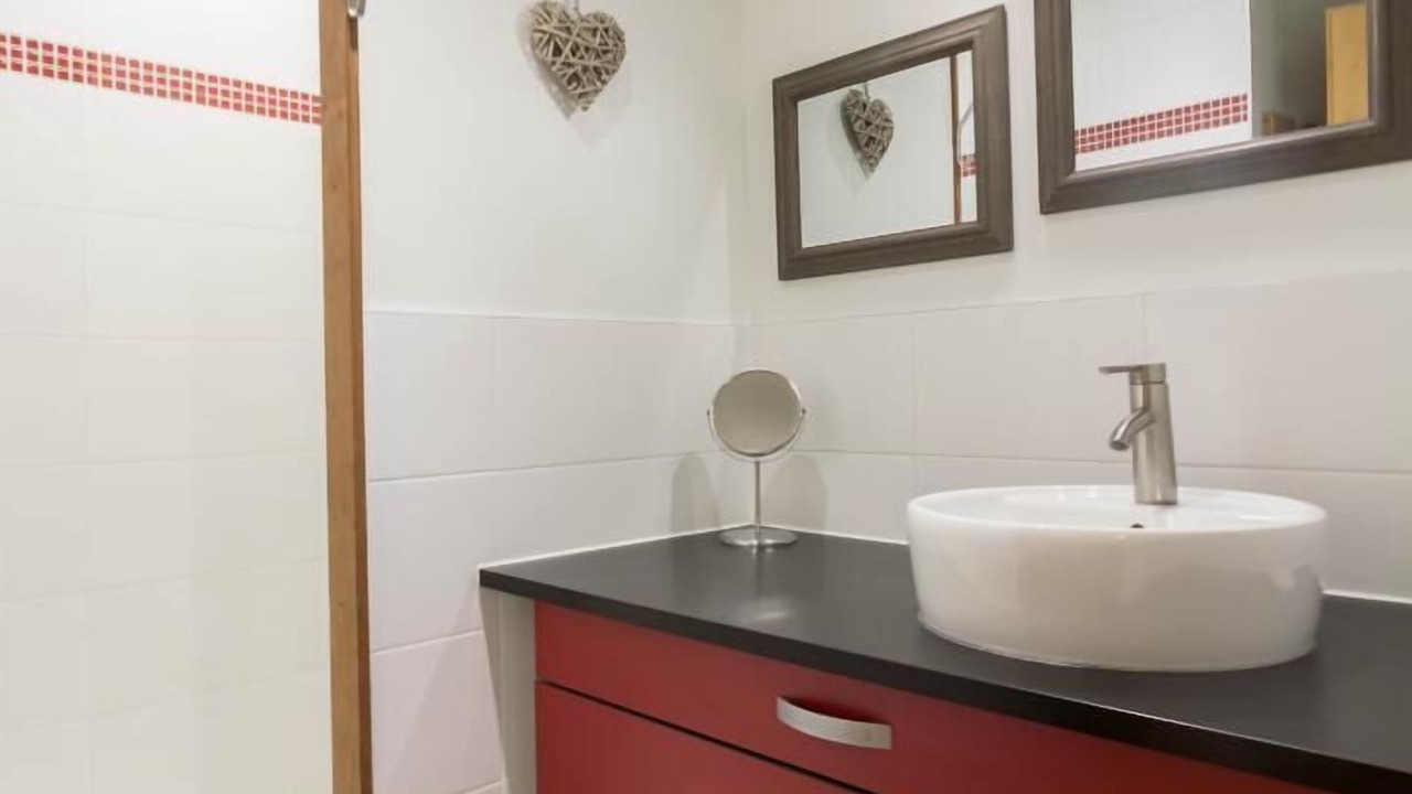 Photo of Bathroom in Renneville