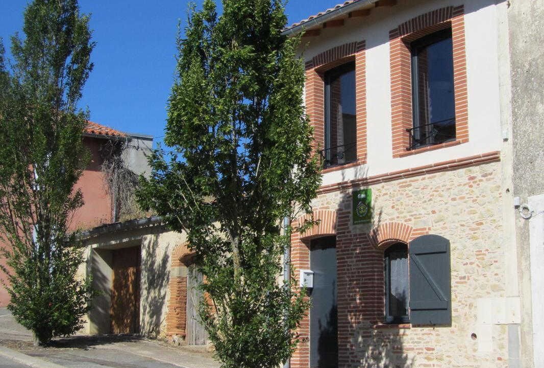 Photo of Outdoor in Renneville