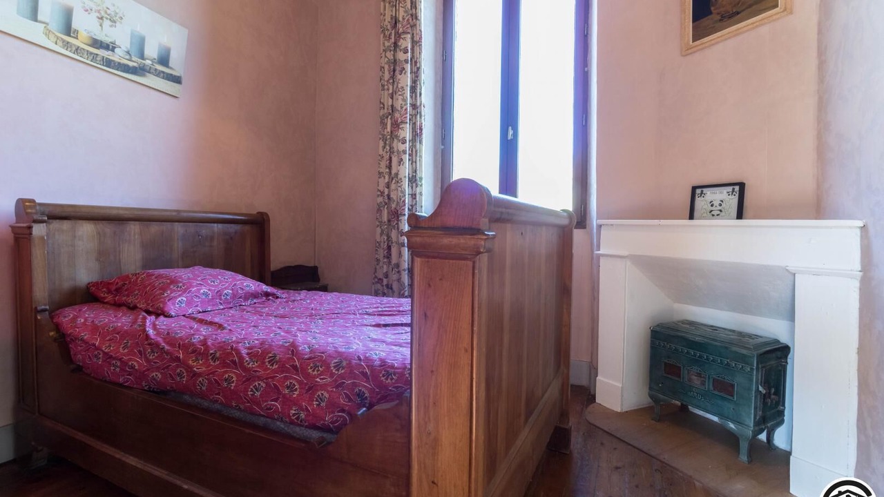 Photo of Bedroom in Montbrun-Bocage